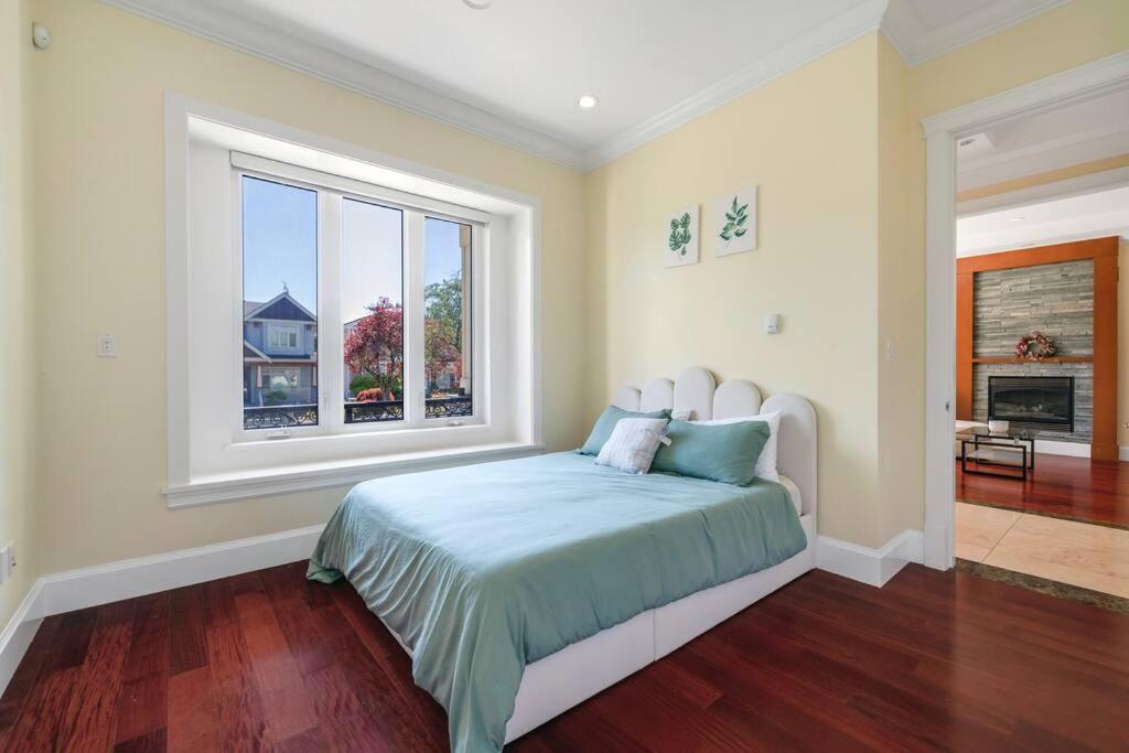 Luxury 4-bedroom Family *