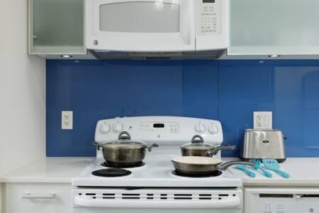 Holiday home 1br Stunning View In Dt Gastown