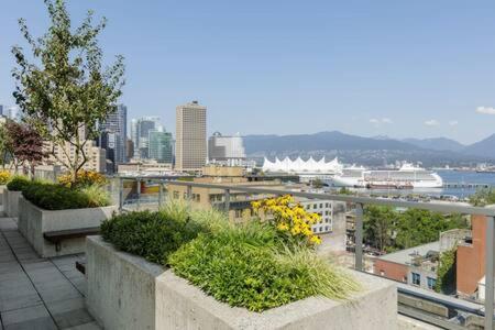 1br Stunning View In Dt Gastown * Vancouver