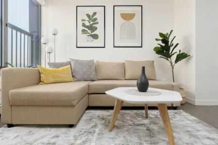 1br Stunning View In Dt Gastown *