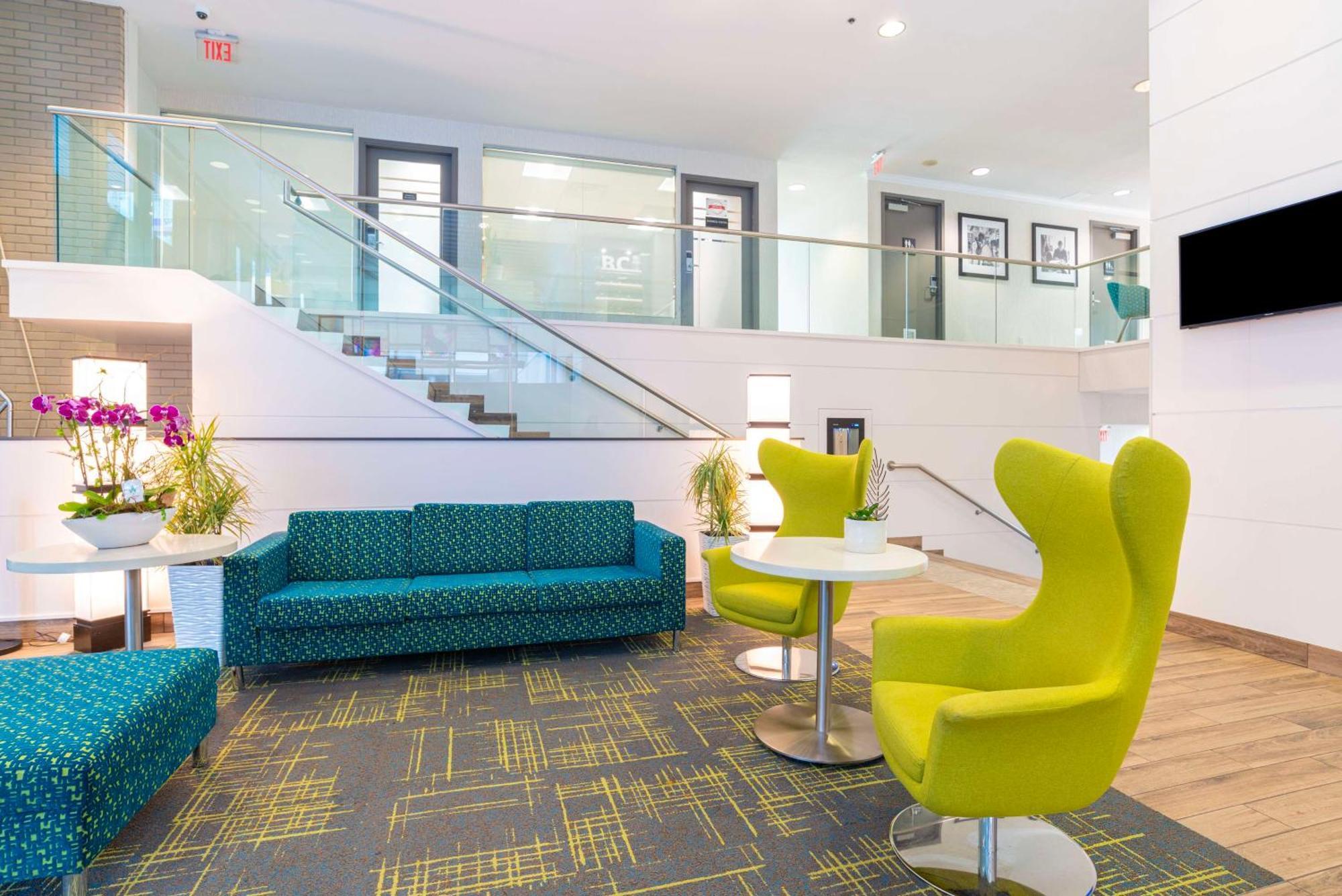 Hotel Hampton & Suites, By Hilton - Downtown Vancouver