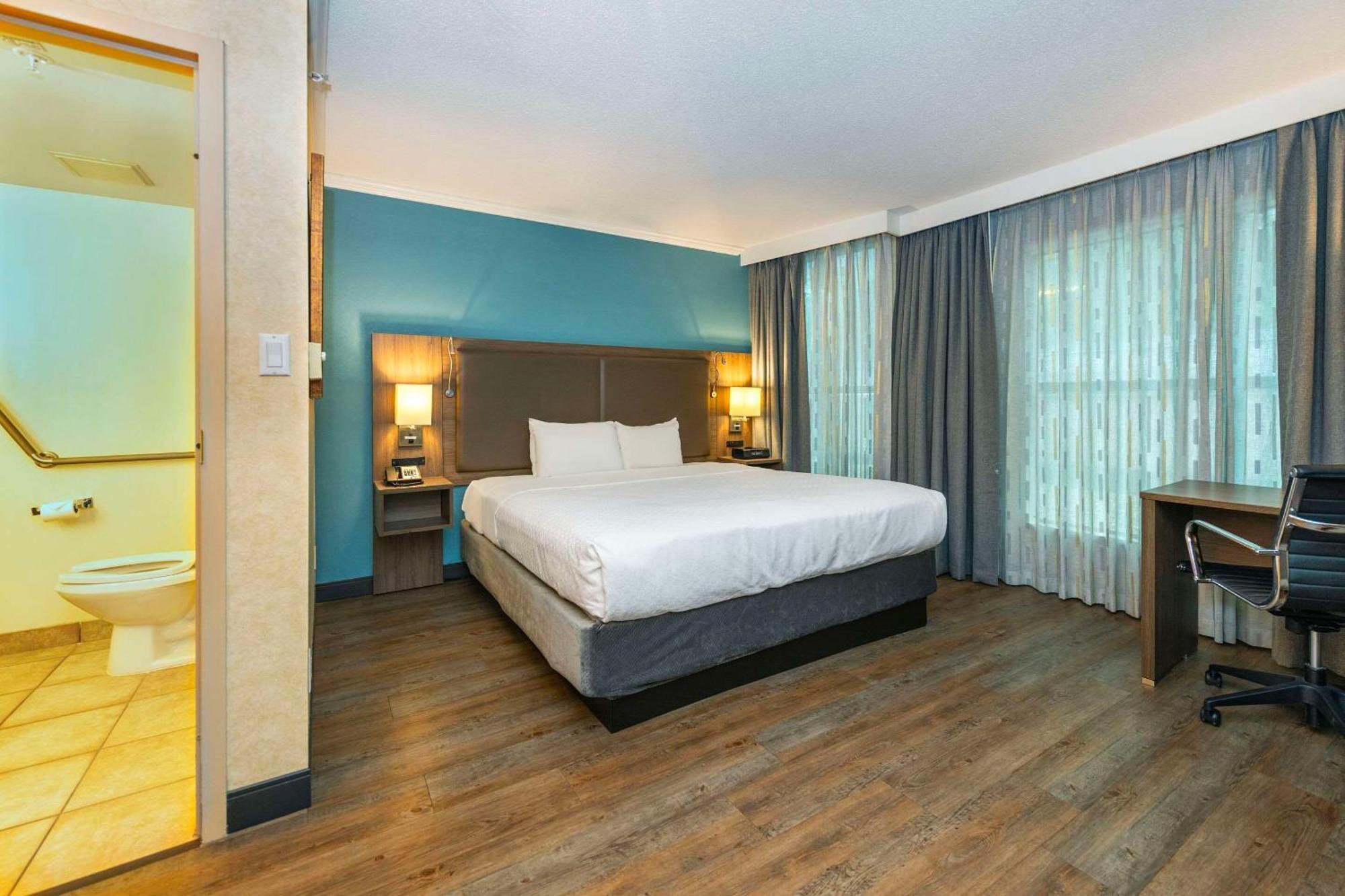 Grand Park & Downtown Vancouver, Ascend Collection 3*