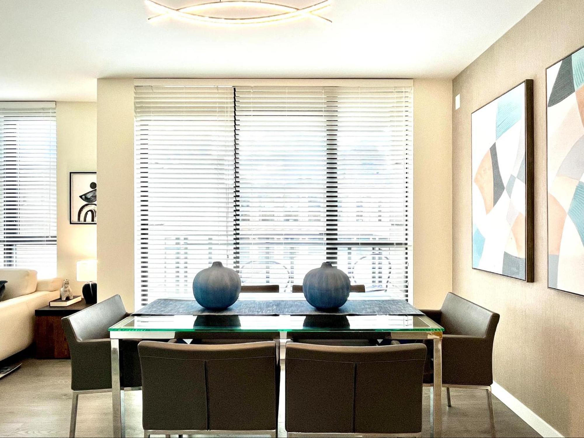 Apartment Large Central Downtown Condo, Cbd 3 Bedrooms Vancouver