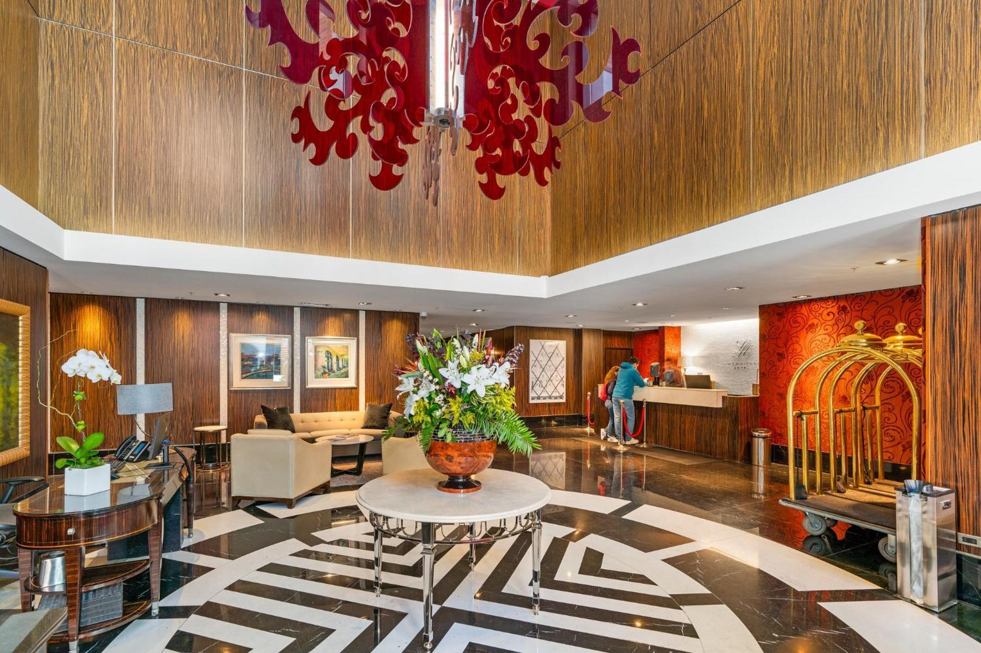 Apartment Large Central Downtown Condo, Cbd 3 Bedrooms