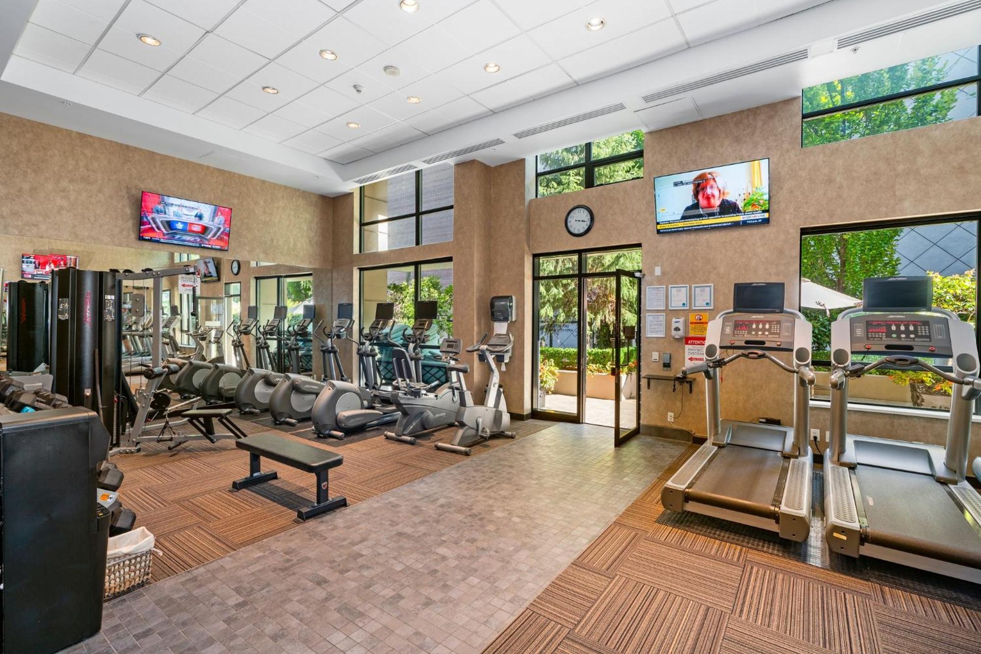 Apartment Large Central Downtown Condo, Cbd 3 Bedrooms *