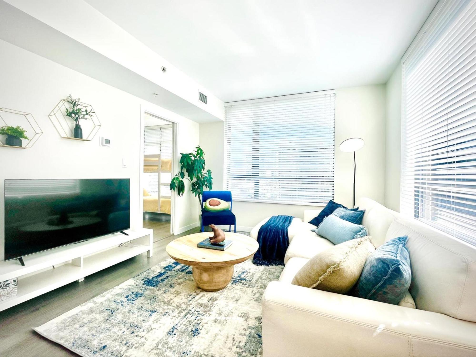 Apartment Large Central Downtown Condo, Cbd 3 Bedrooms Vancouver