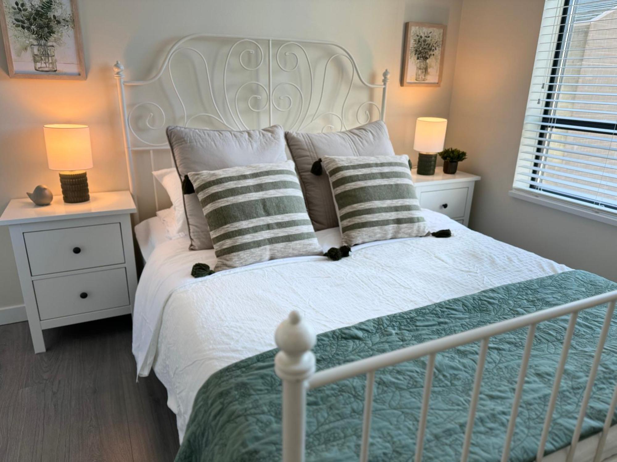 Apartment Large Central Downtown Condo, Cbd 3 Bedrooms