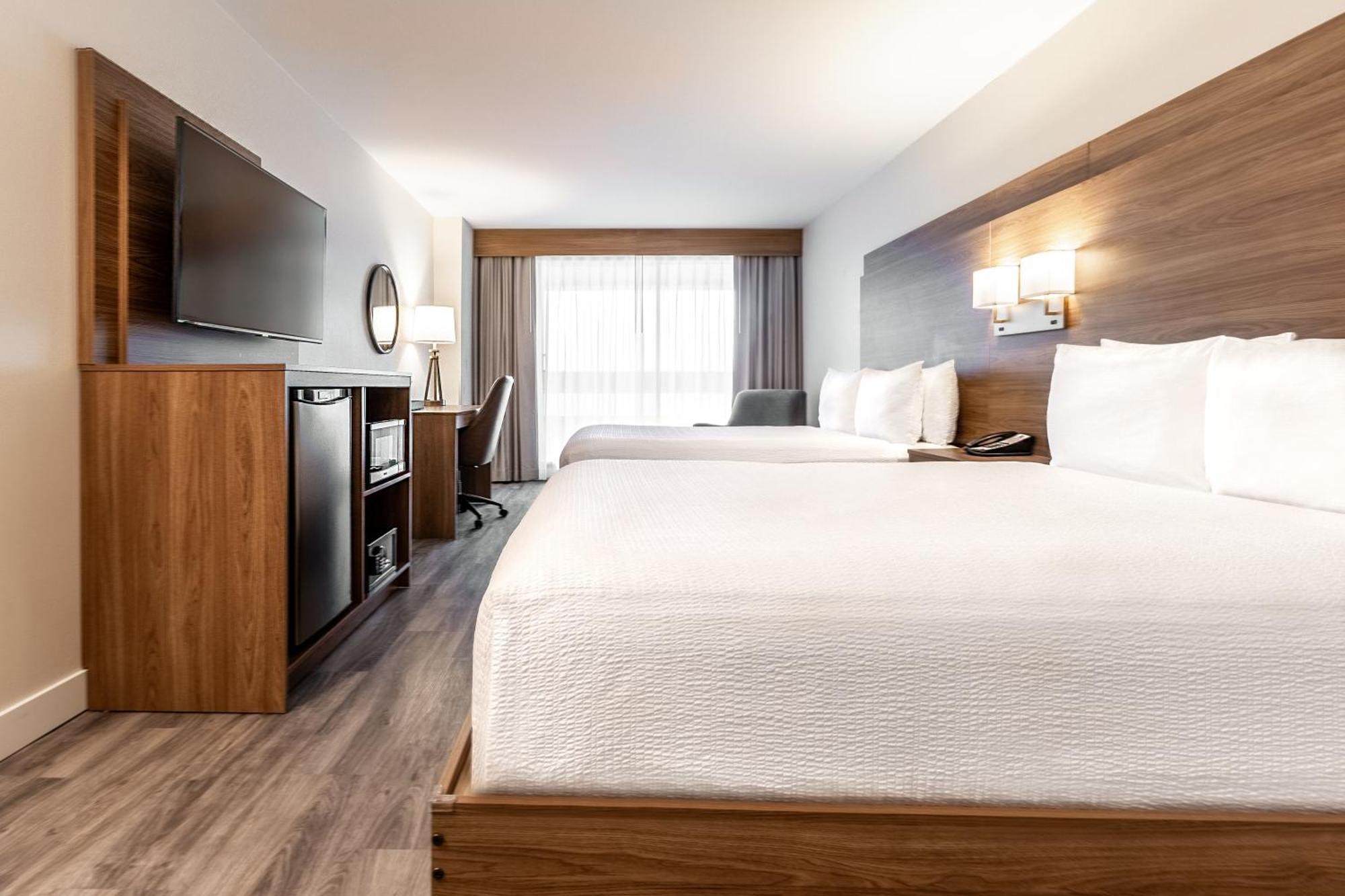 Atrium Hotel 3*