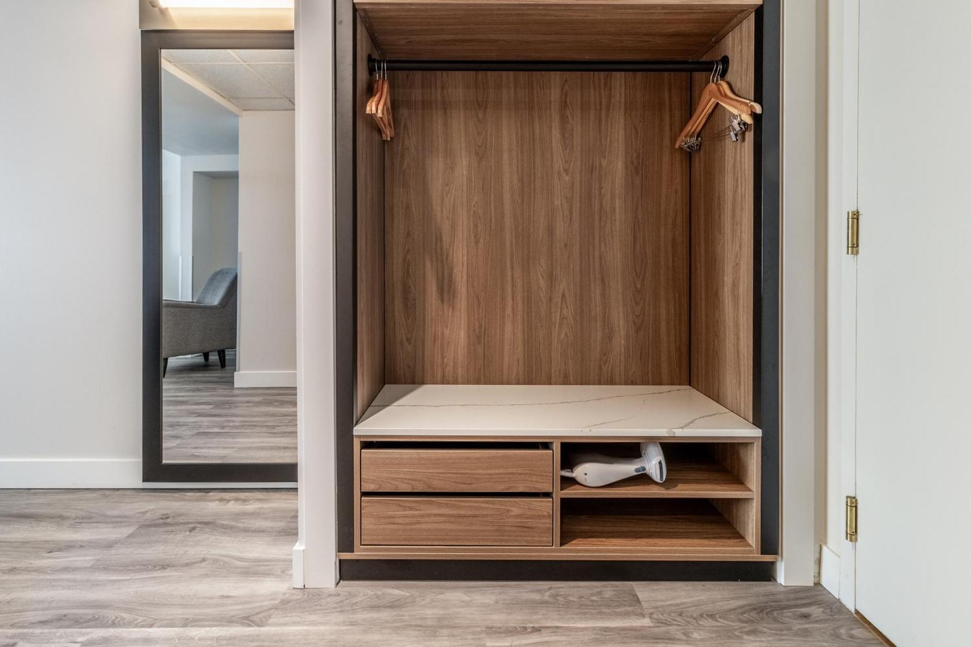Atrium 3* Vancouver
