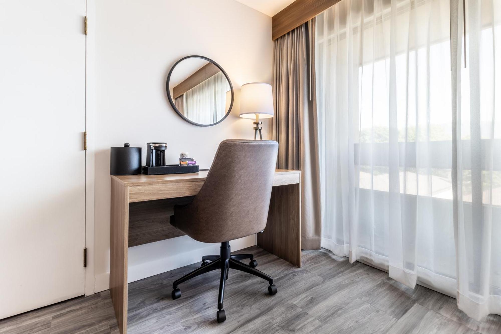 Atrium 3* Vancouver