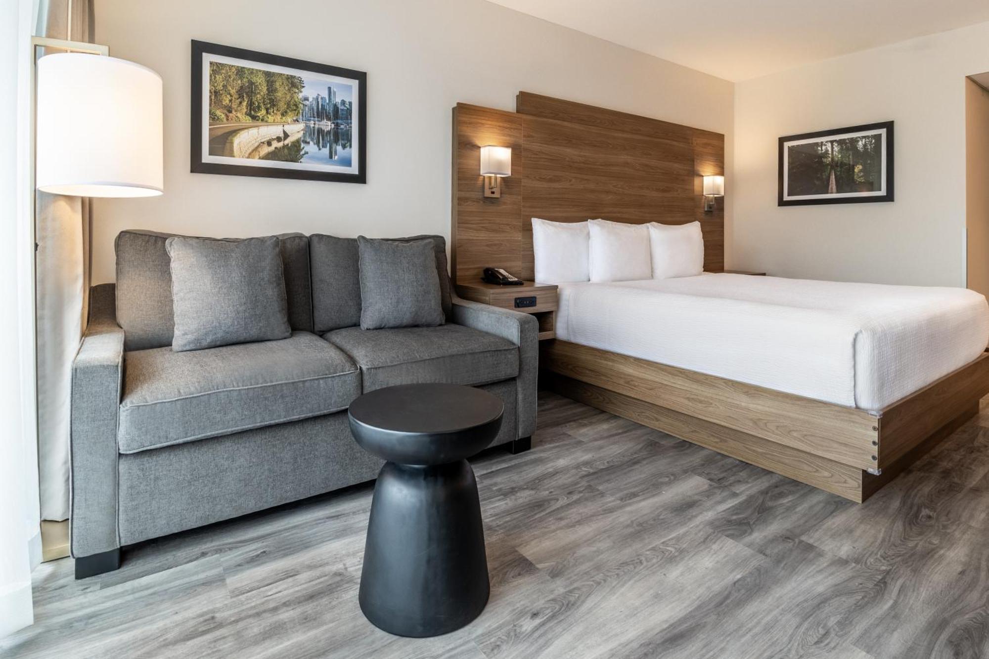 Hotel Atrium Vancouver