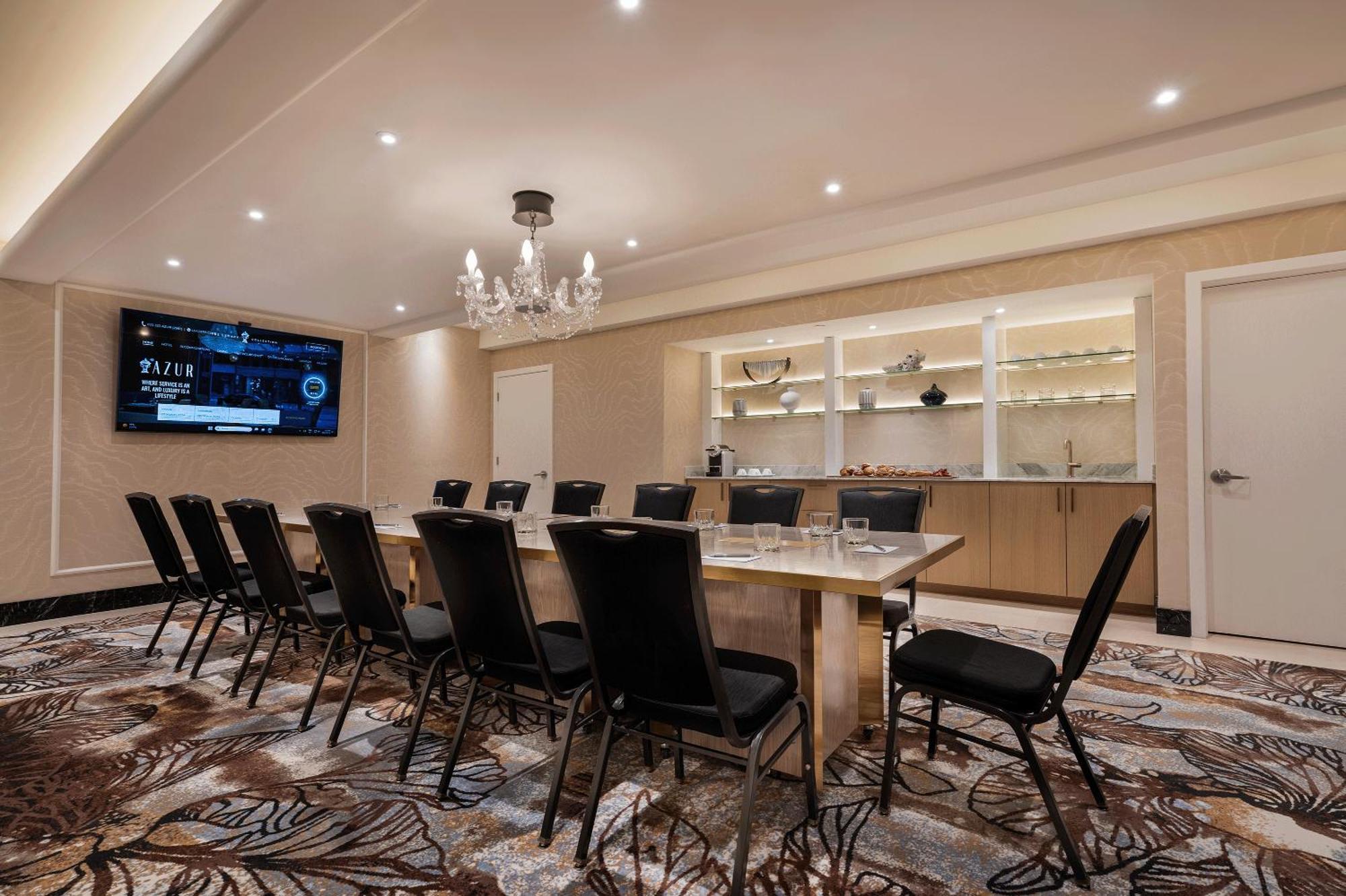 Hotel Azur Legacy Collection Vancouver