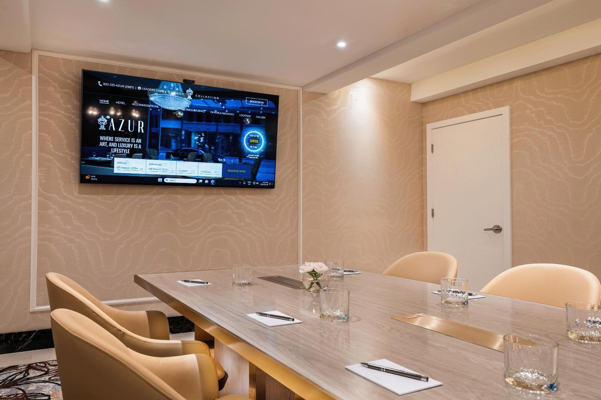 Azur Legacy Collection Hotel Vancouver