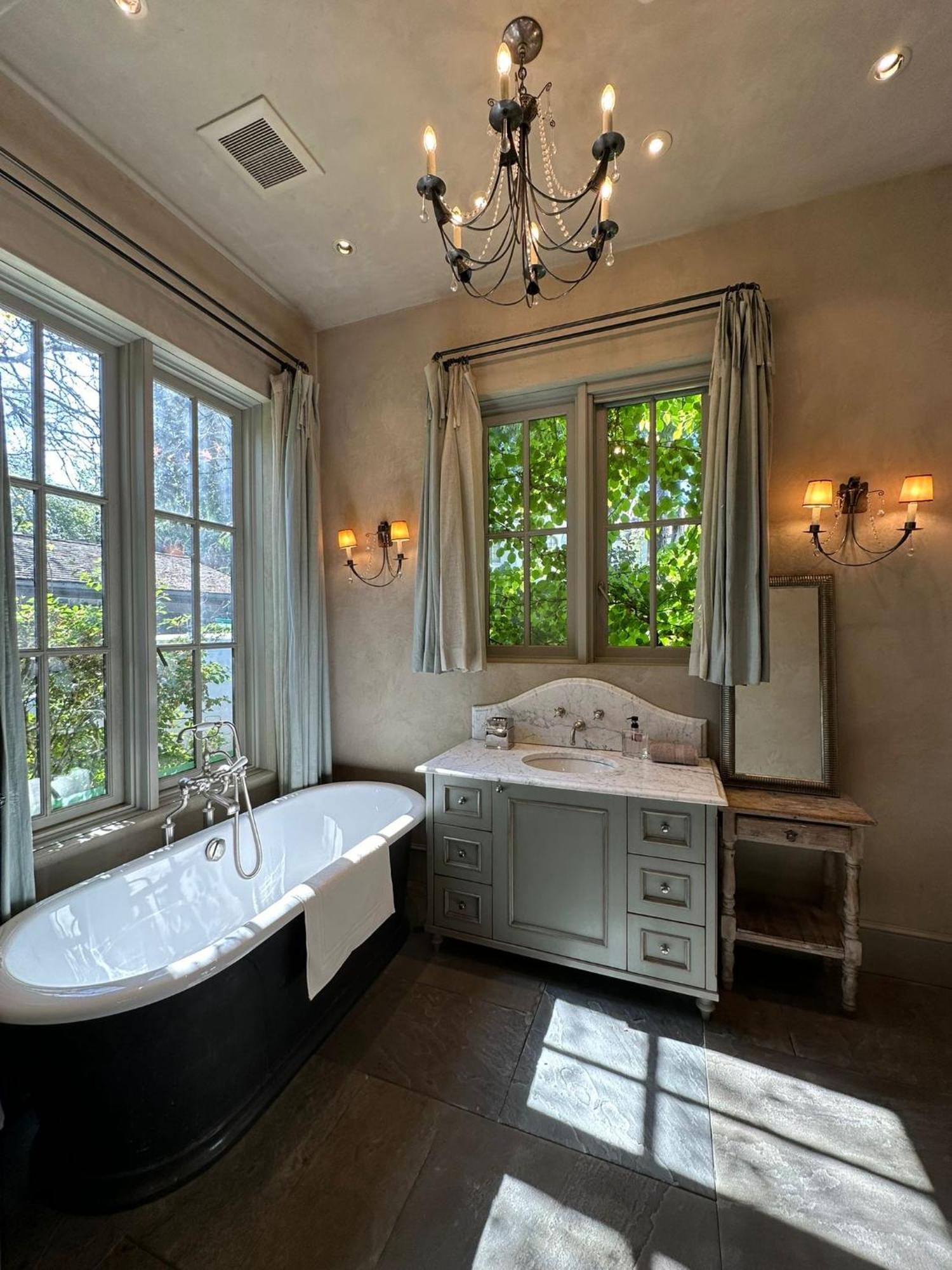 La Maison Vancouver