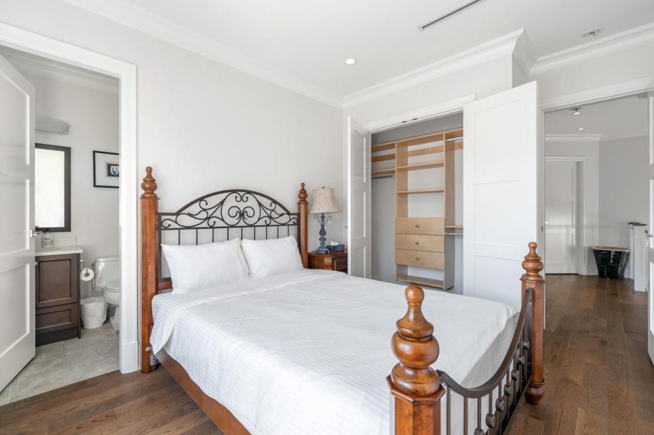 Guest house Elegant With Private Bathroom Vancouver