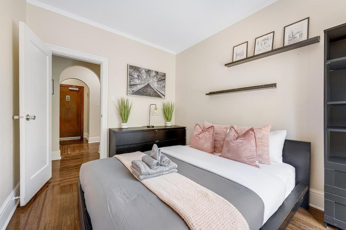 Chic 2br In West End Downtown With Parking Apartment Vancouver