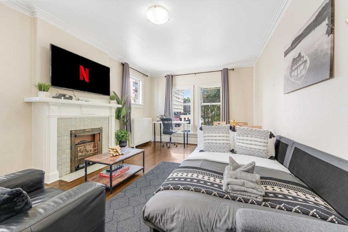 Apartment Chic 2br In West End Downtown With Parking