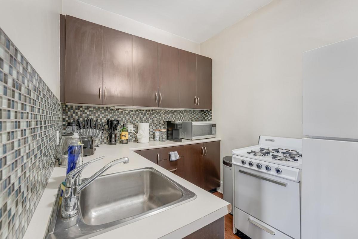 Apartment Chic 2br In West End Downtown With Parking *