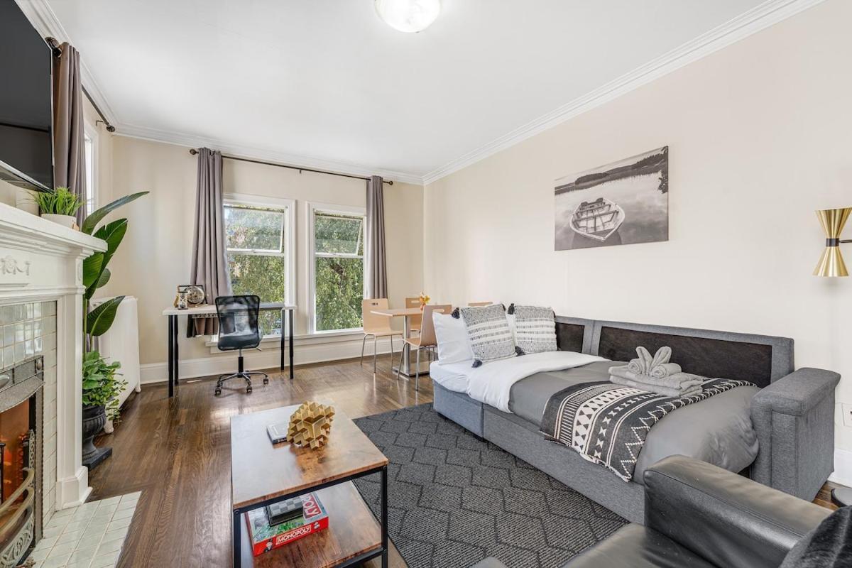 Chic 2br In West End Downtown With Parking Apartment Vancouver