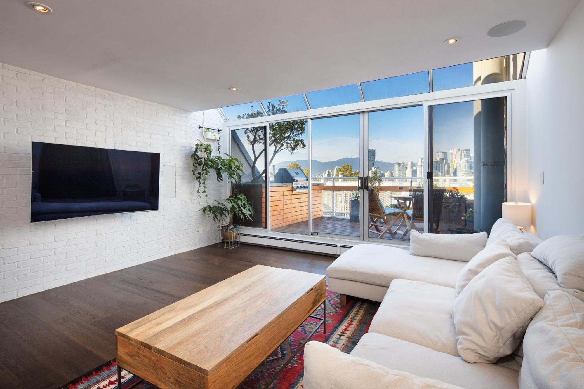 Stunning Views Penthouse Vancouver