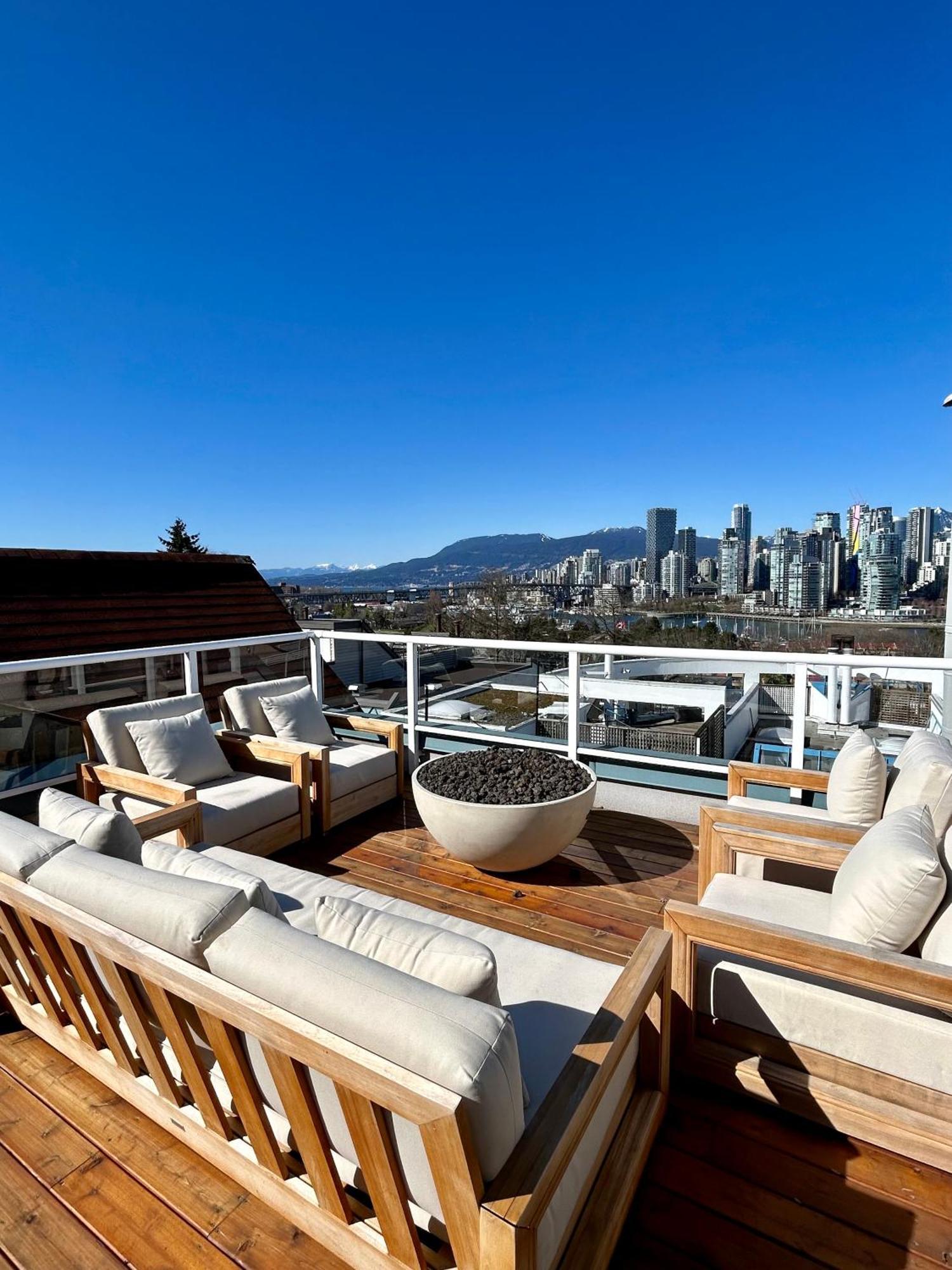 Stunning Views Penthouse