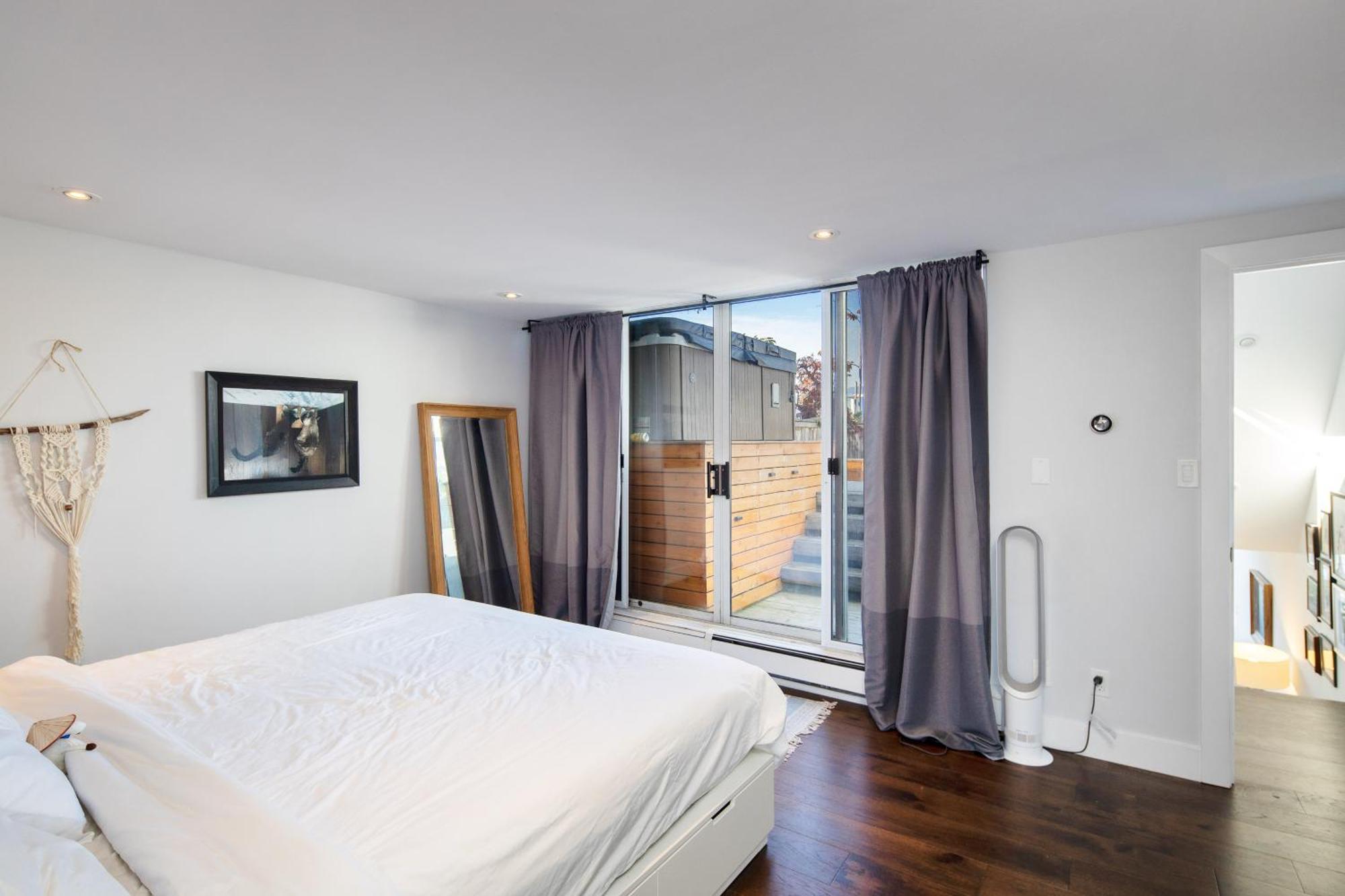 Stunning Views Penthouse * Vancouver