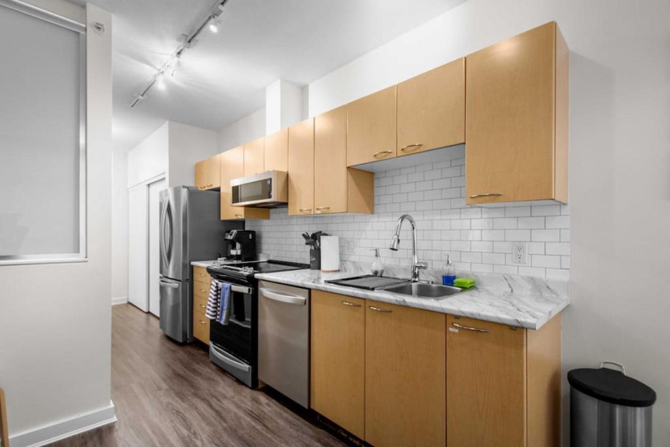 In The Heart Of Granville Apartment *