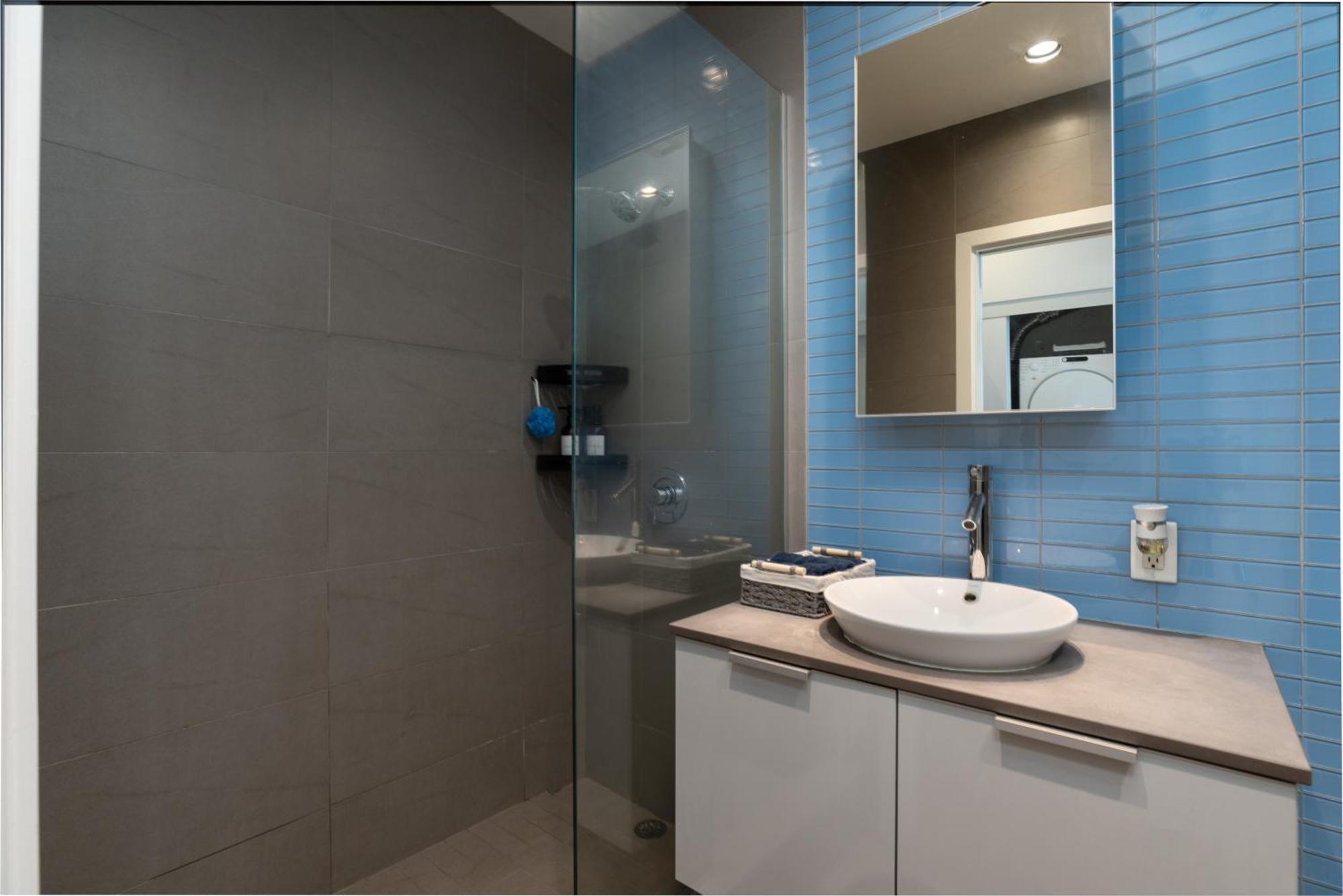 Skyhome In Gastown Amazing Ocean&mountain Views Apartment Vancouver