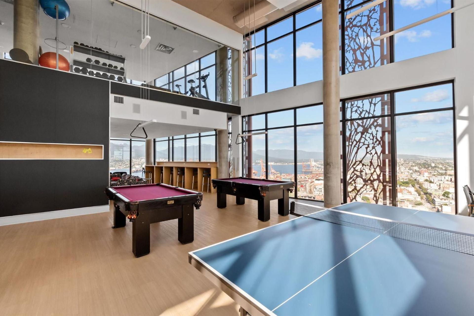 Apartment Skyhome In Gastown Amazing Ocean&mountain Views Vancouver