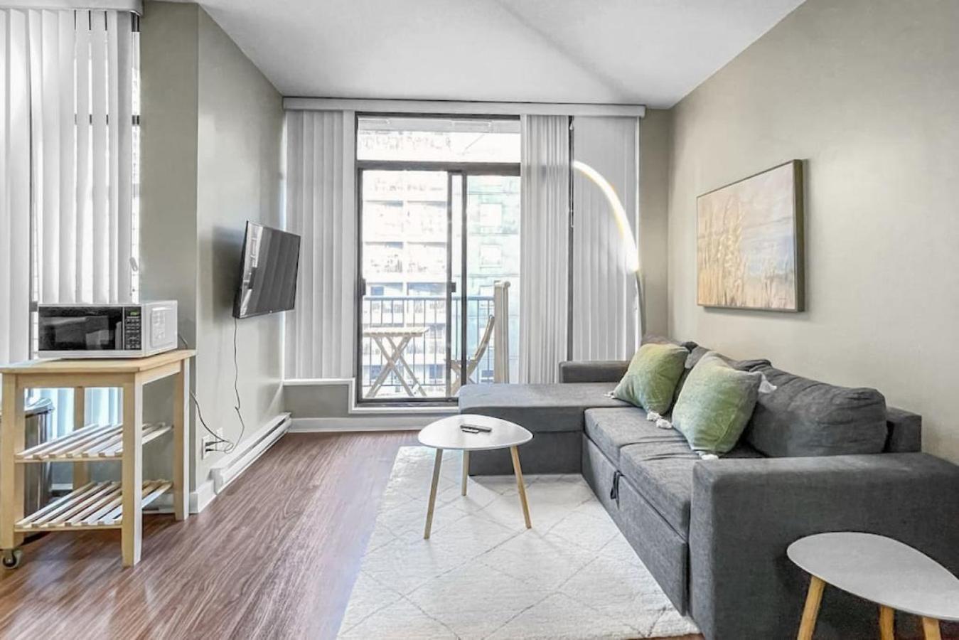 Top Floor Unit On Granville Strip Yaletown Area Holiday home *