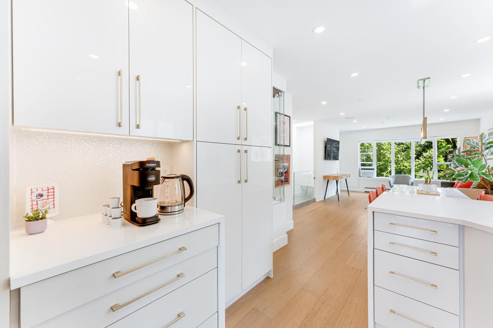 Riley Park-modern 4 Bedroom Home, Location Holiday home Vancouver