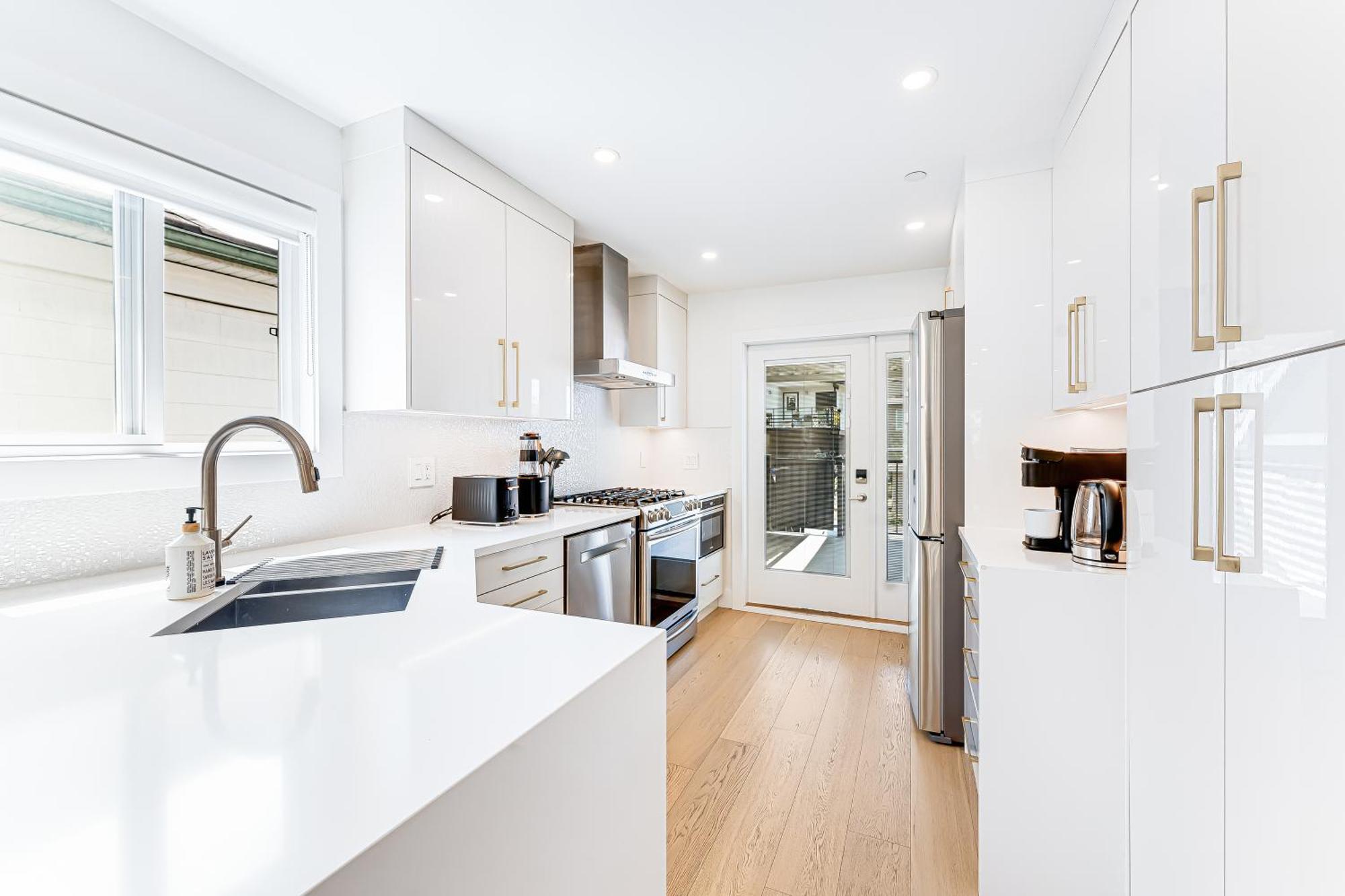 Riley Park-modern 4 Bedroom Home, Location Holiday home Vancouver