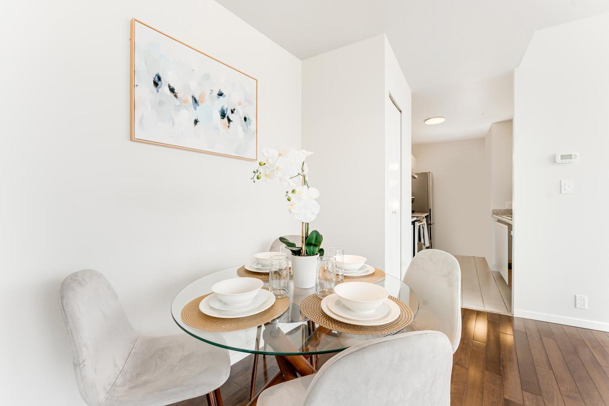 City Lights From Every Gorgeous Two Bedroom * Vancouver