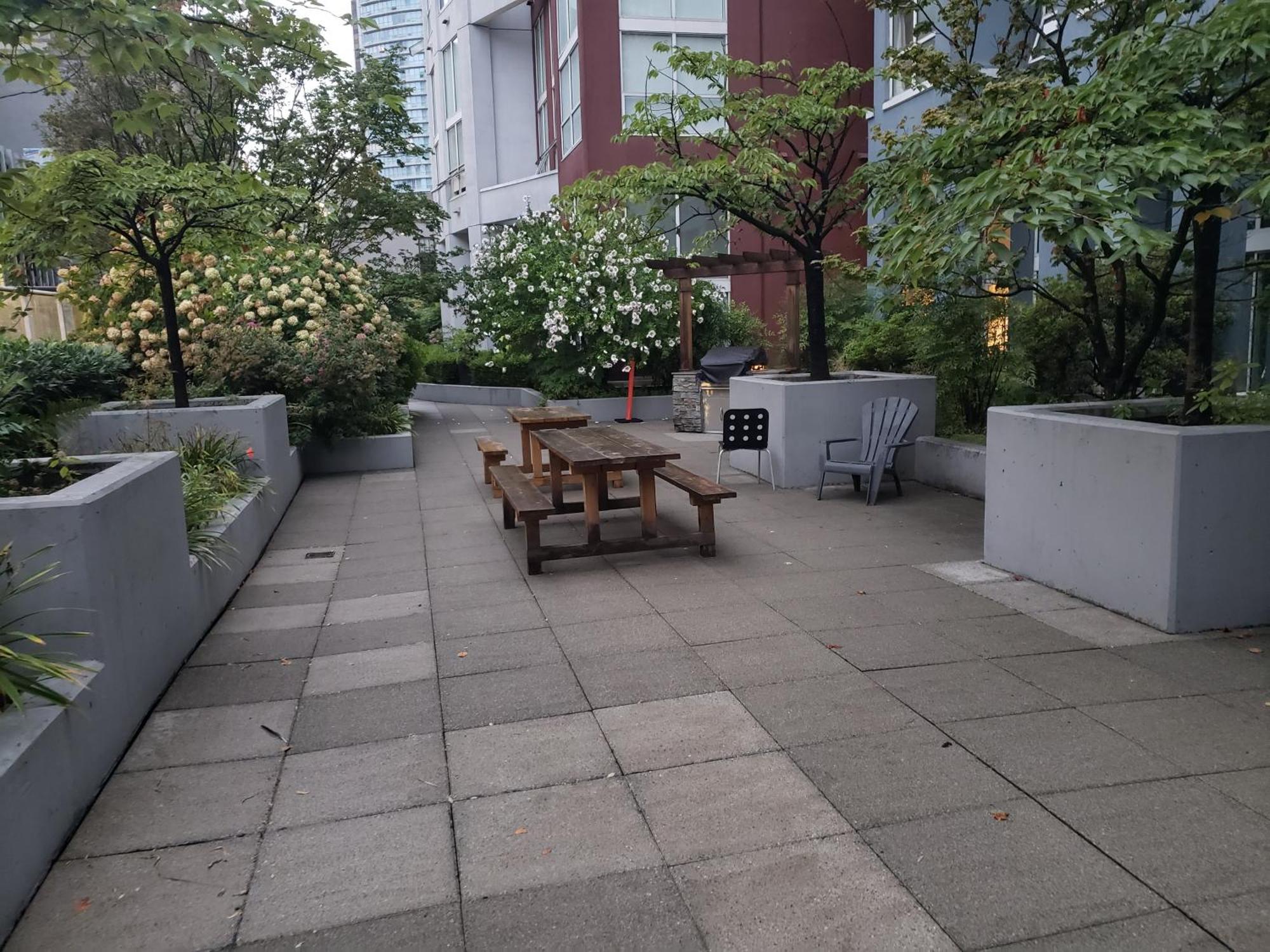 Elegant Unique Downtown Loft, Comfort & Convenience Combined Apartment *
