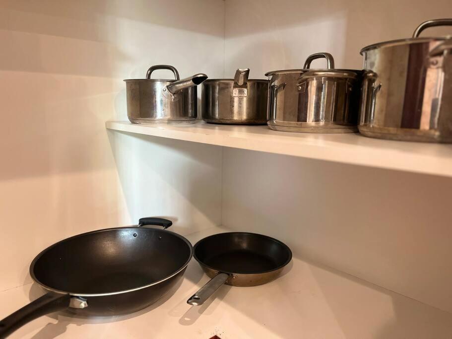 Apartment Chic 2br In West~ubc & Downtown *