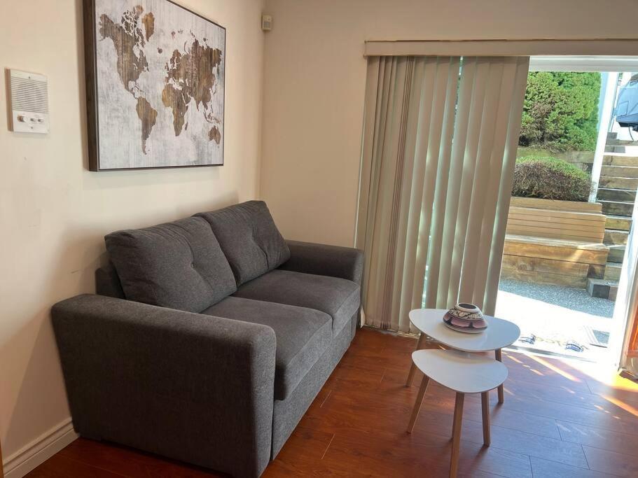 Chic 2br In West~ubc & Downtown Vancouver