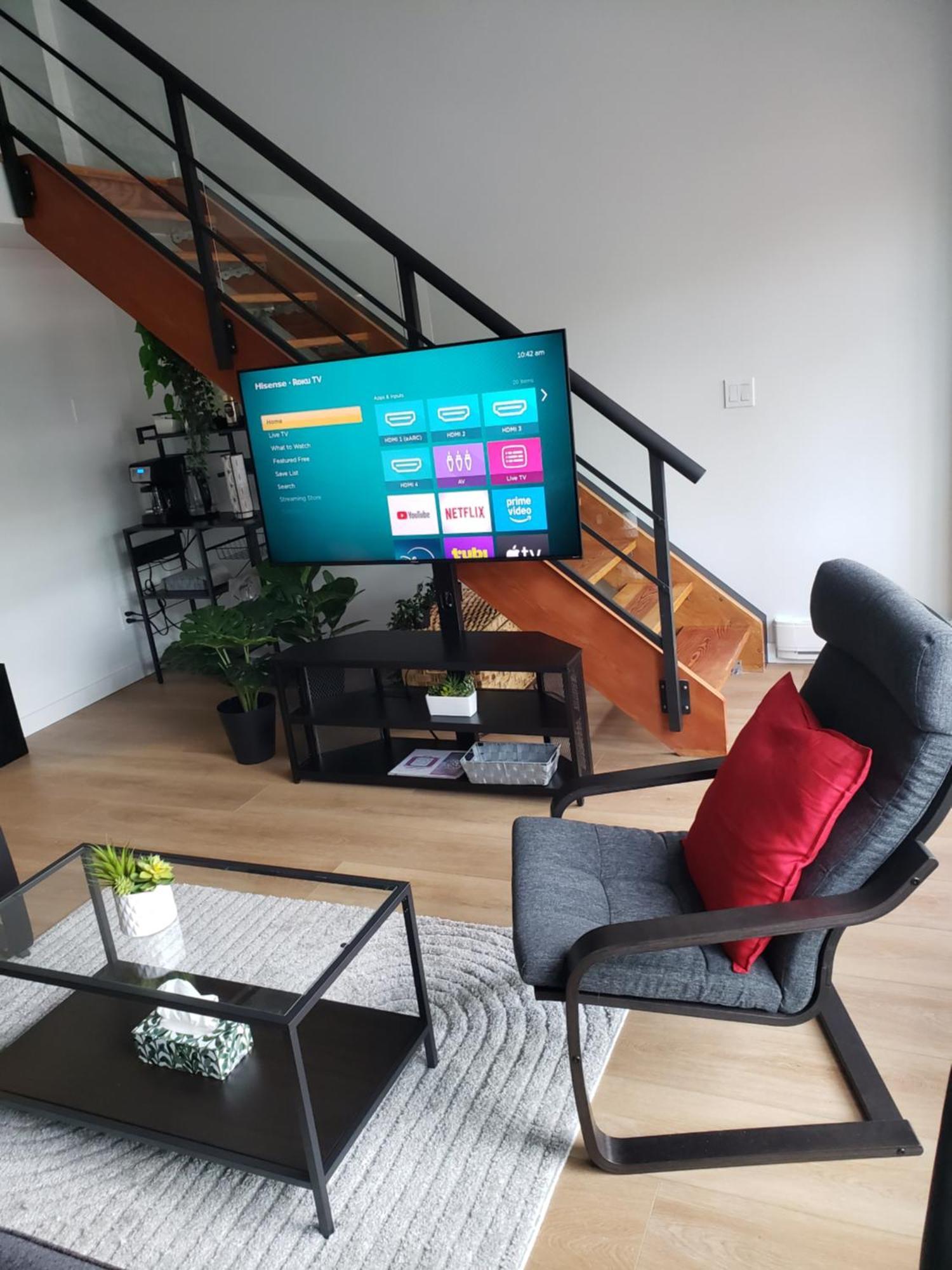 Elegant Unique Downtown Loft, Comfort & Convenience Combined Apartment *