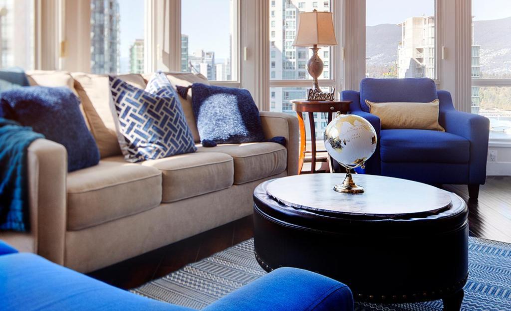 Gorgeous Harbour Haven - Stylish 3 Bedroom Retreat - The Best Location Downtown! Apartment