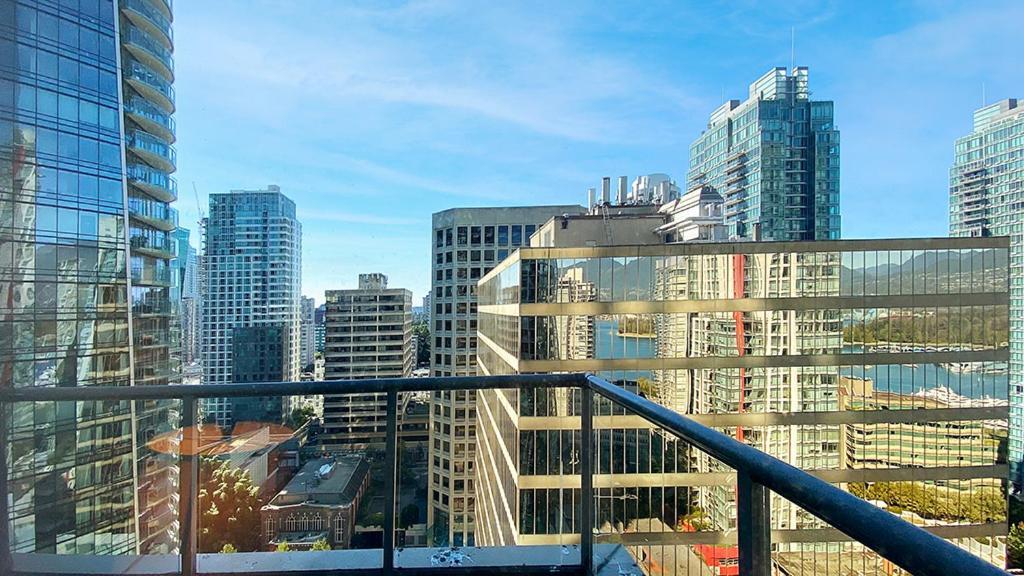 Gorgeous Harbour Haven - Stylish 3 Bedroom Retreat - The Best Location Downtown! * Vancouver