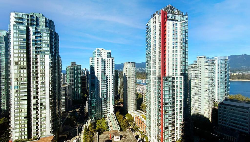 Apartment Gorgeous Harbour Haven - Stylish 3 Bedroom Retreat - The Best Location Downtown!