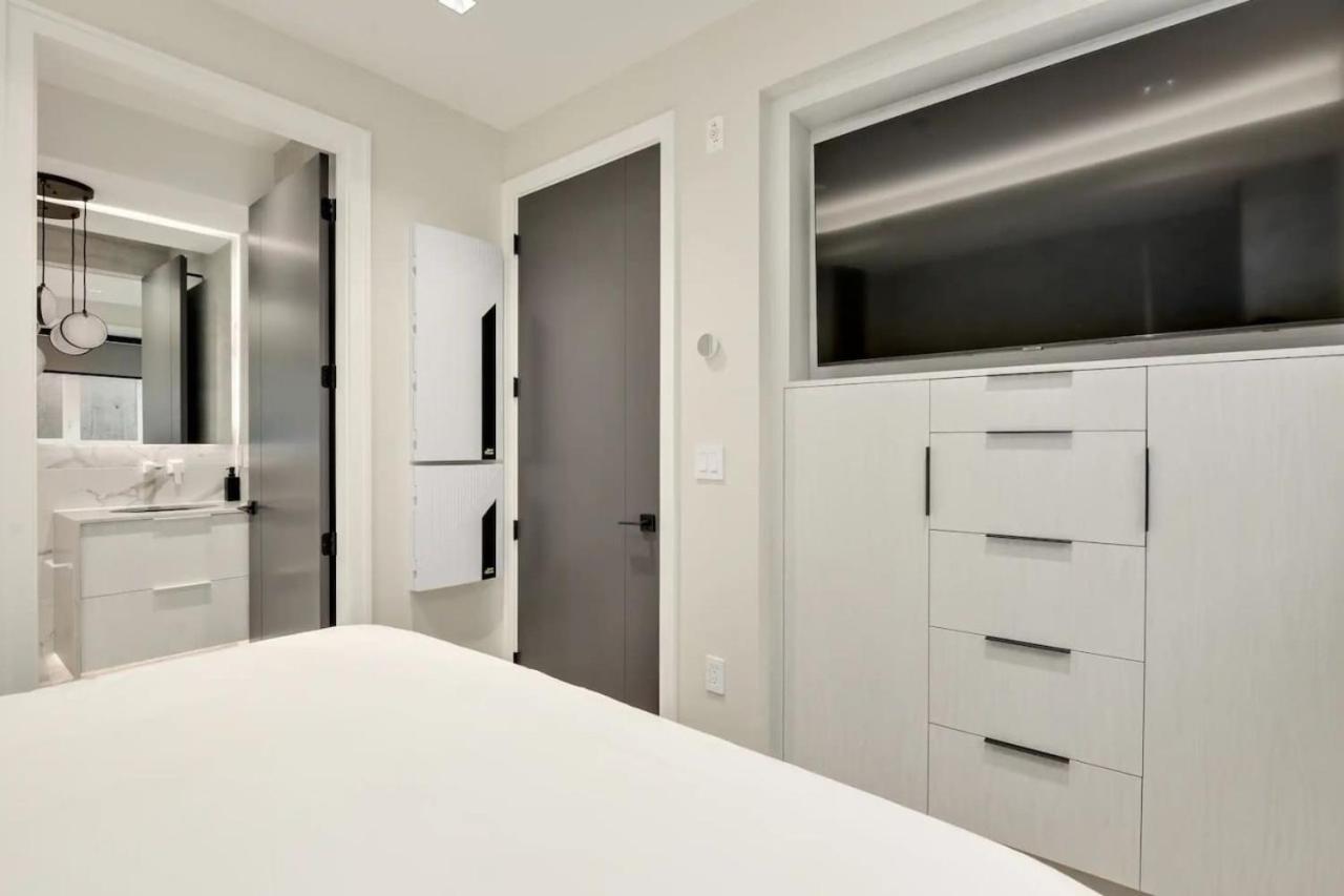 Designer 2br In Downtown Steps From Sunset Vancouver