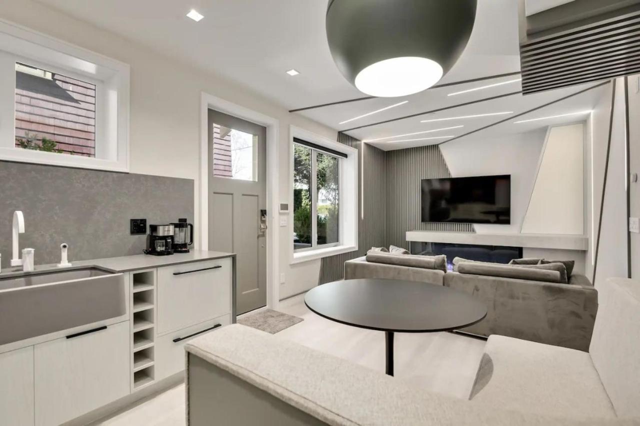 Designer 2br In Downtown Steps From Sunset Apartment