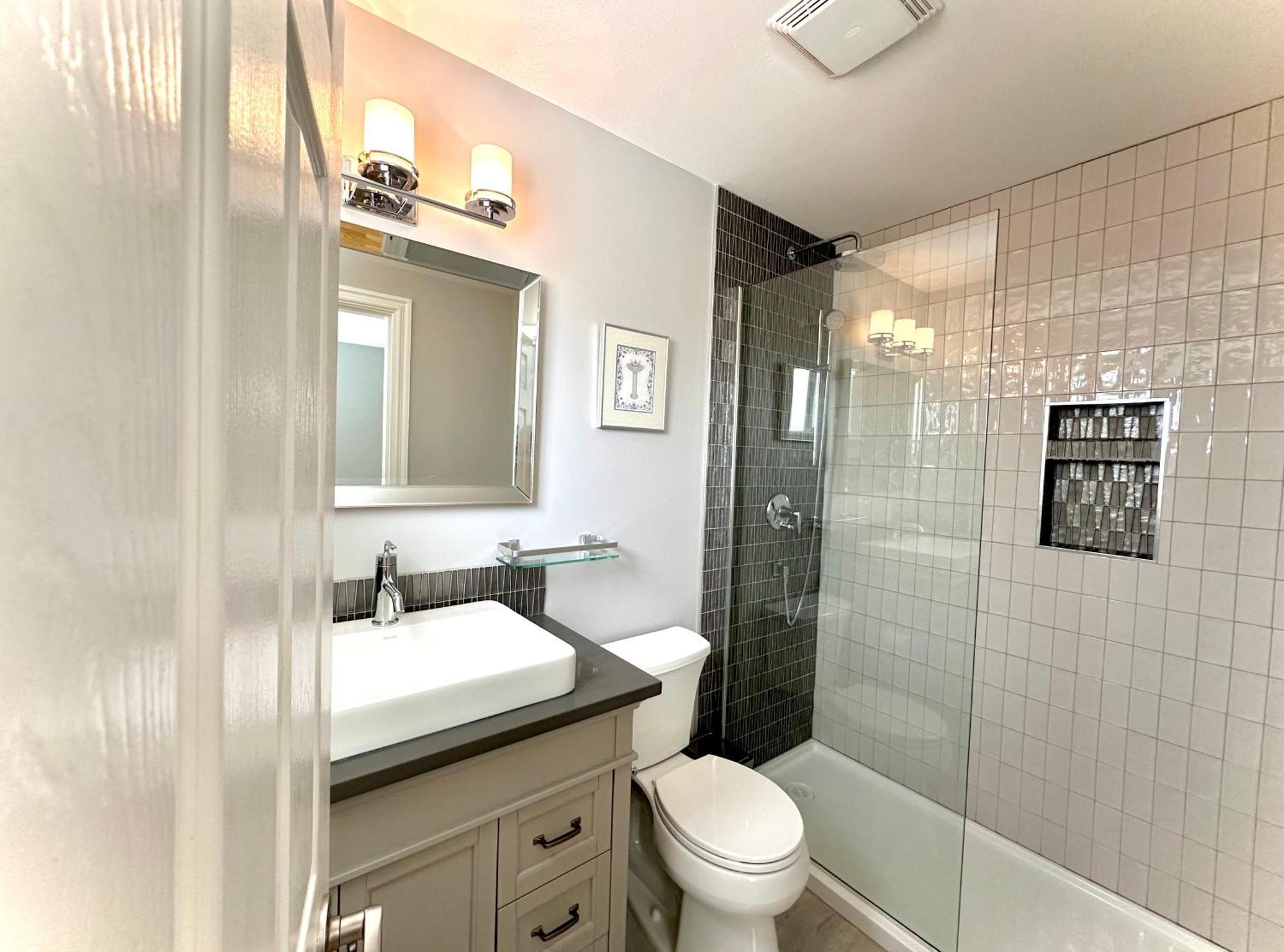 Spacious 5br 3ba Guest - 10 Min To Dt - Pet Friendly, Free Parking Villa *
