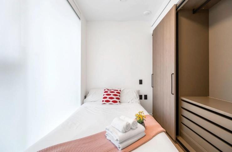 Apartment Chic & Modern Retreat The Heart Of Dt Vancouver