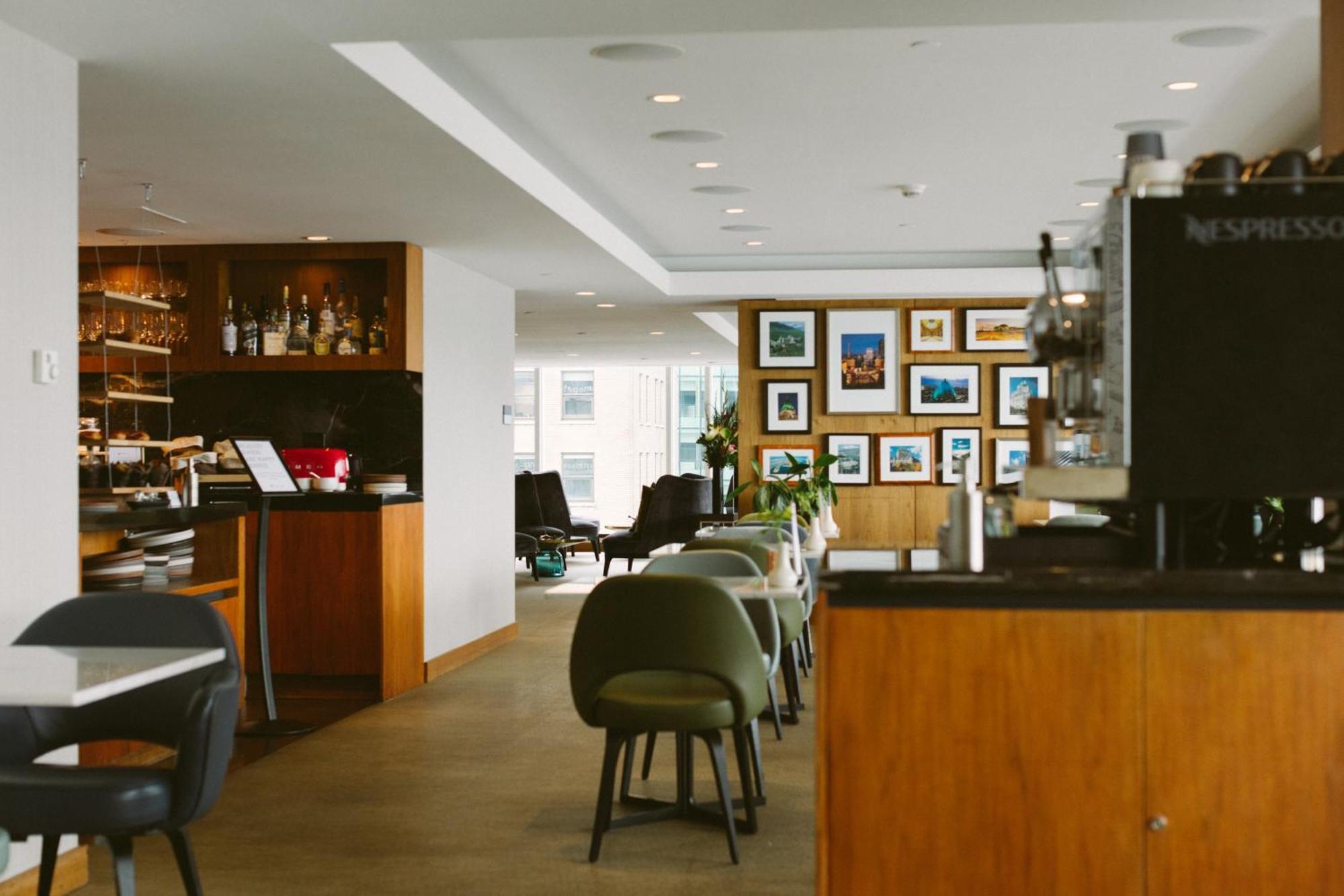 Fairmont Pacific Rim Hotel 5*