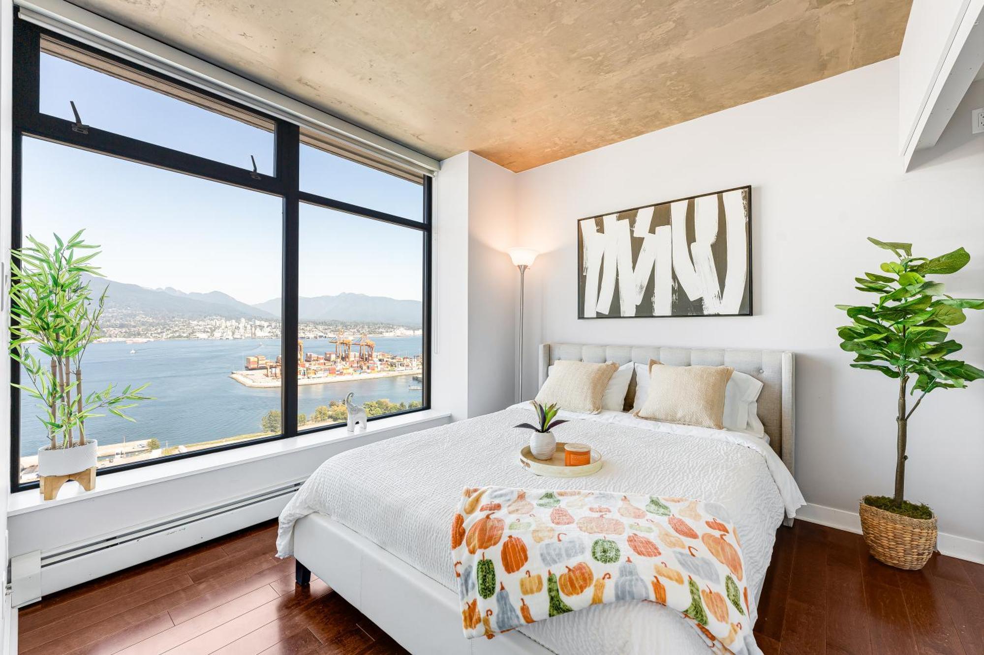 Stunning 2 Bdr With Million-dollar Ocean And Mountain Views Apartment