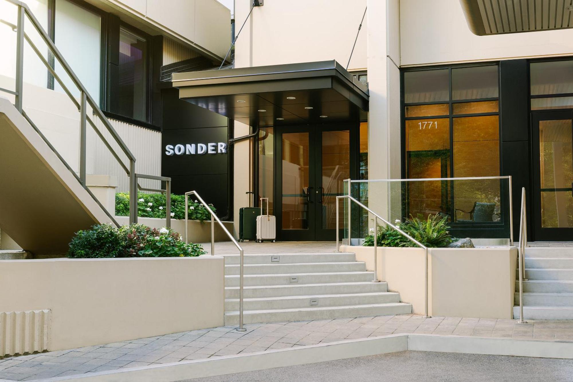 Aparthotel Sonder At Revival 4*