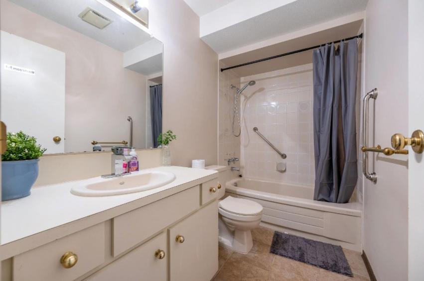 Guest house Charming In Prime Location