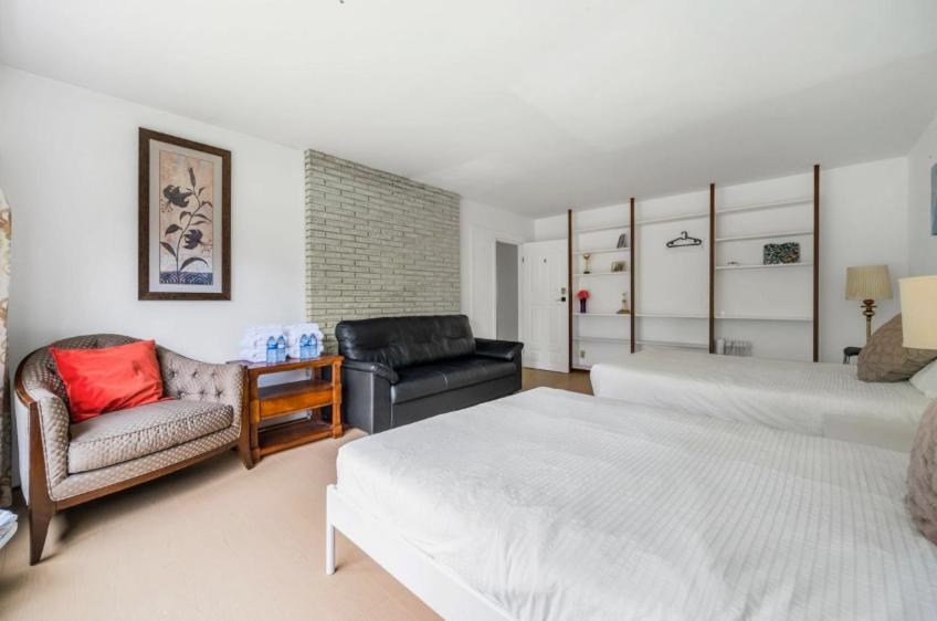 Spacious Bedroom House In With Modern Amenities Vancouver