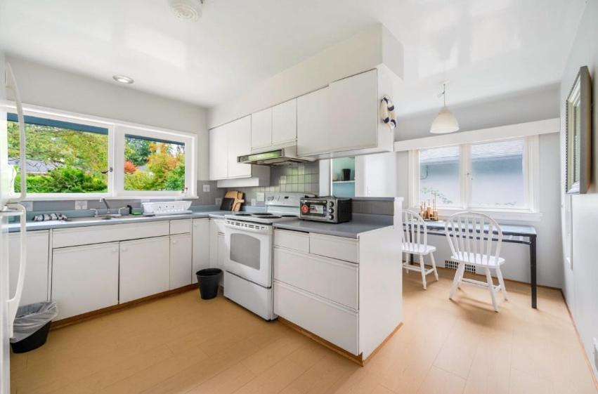 Spacious Bedroom House In With Modern Amenities * Vancouver